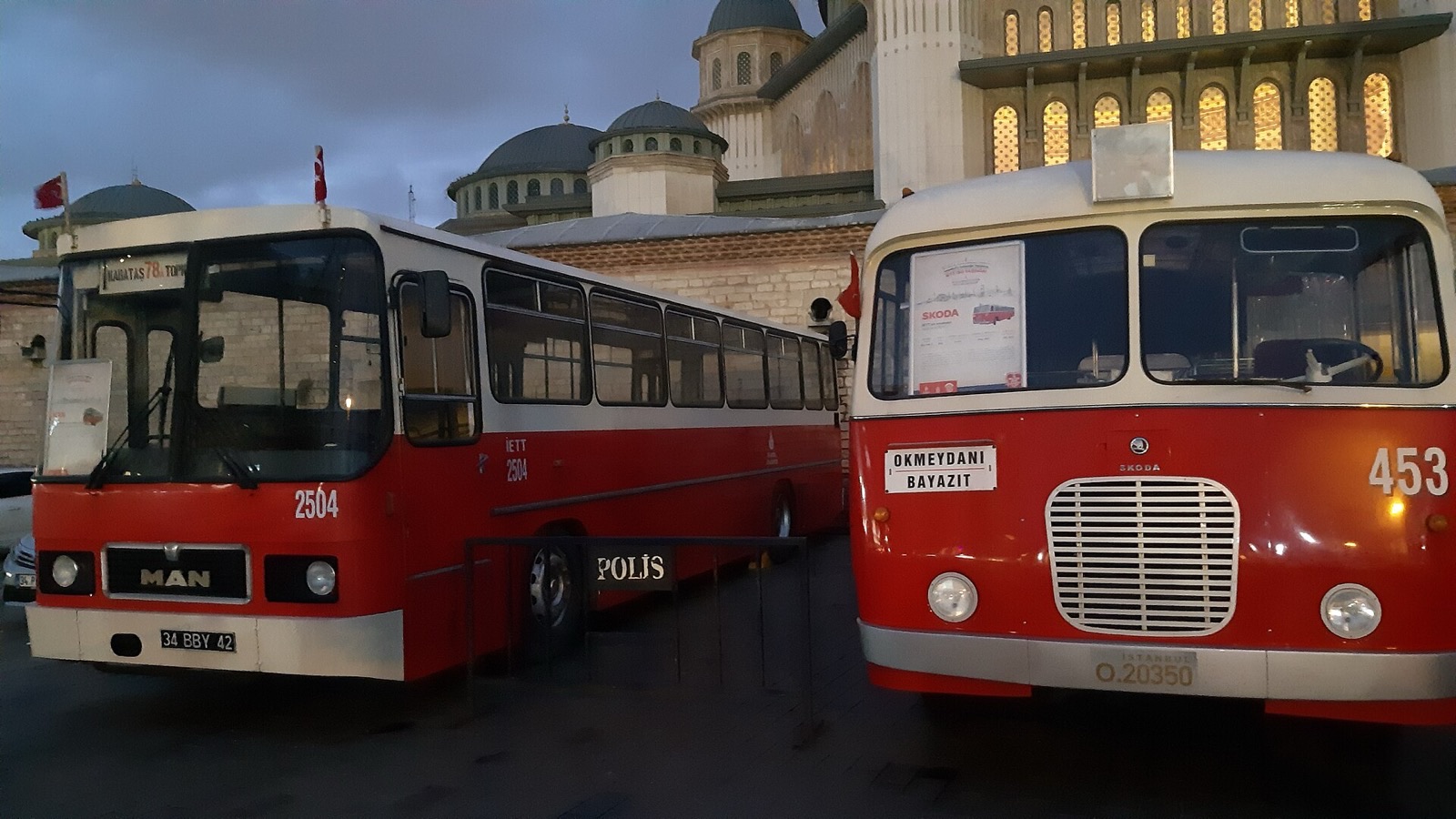 İstanbul'un Leyland'ları: Kırmızı Otobüslerin Hikâyesi